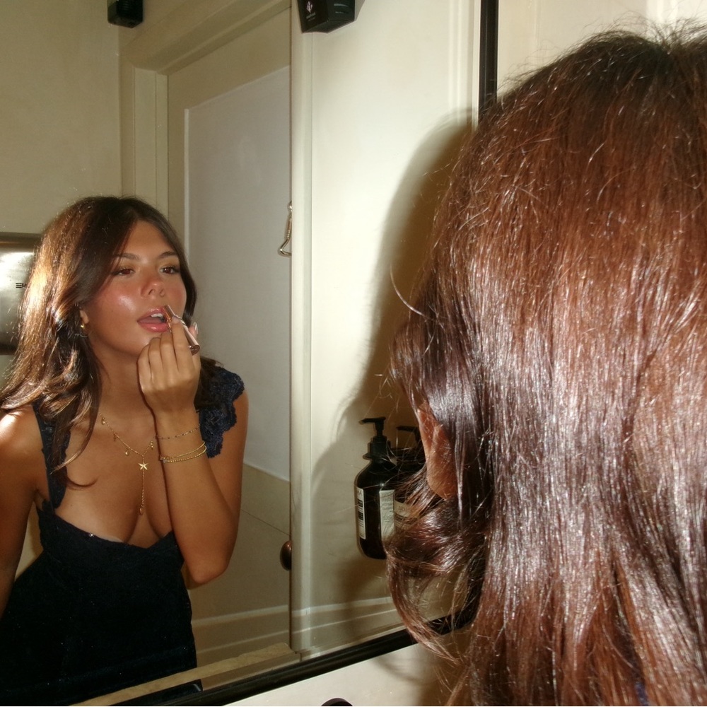Meet your Posher, Valeria